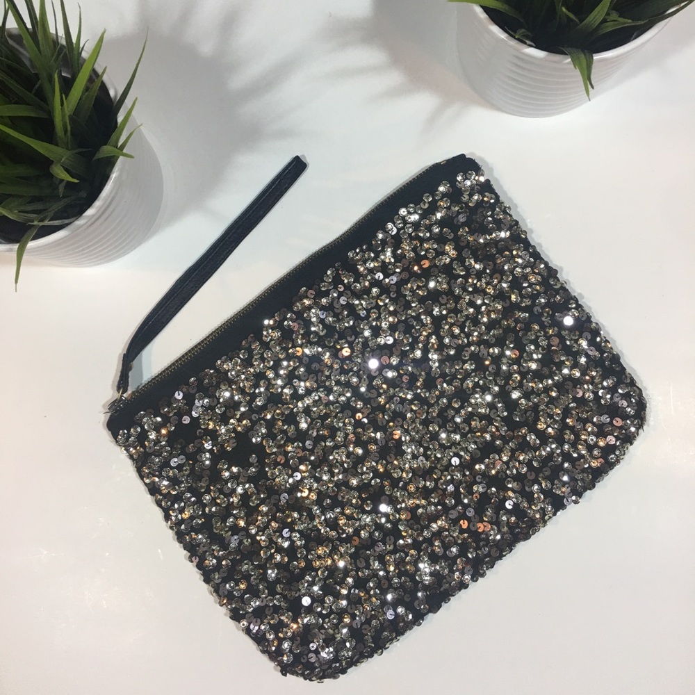 🌻 Gold sequins evening clutch with wrist strap🌻